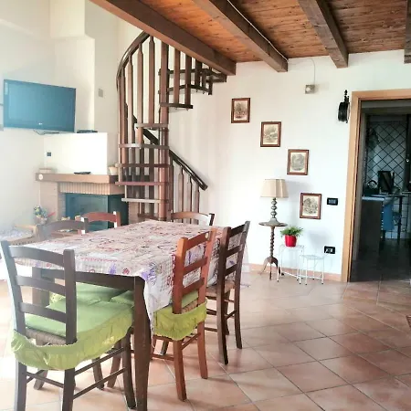 בית נופש Holiday Contrada Collina טולנטינו